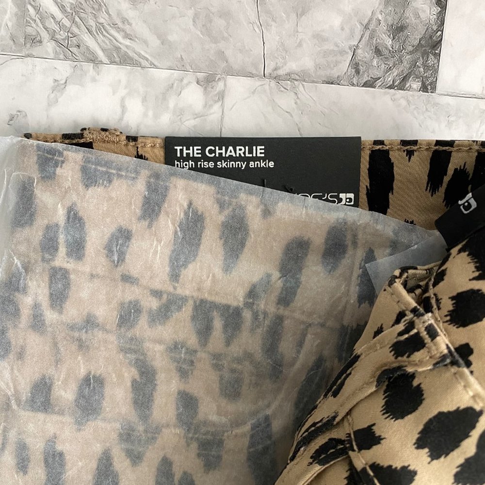 NEW Joe's Jeans The Charlie Leopard Print Jeans - Picture 4 of 5